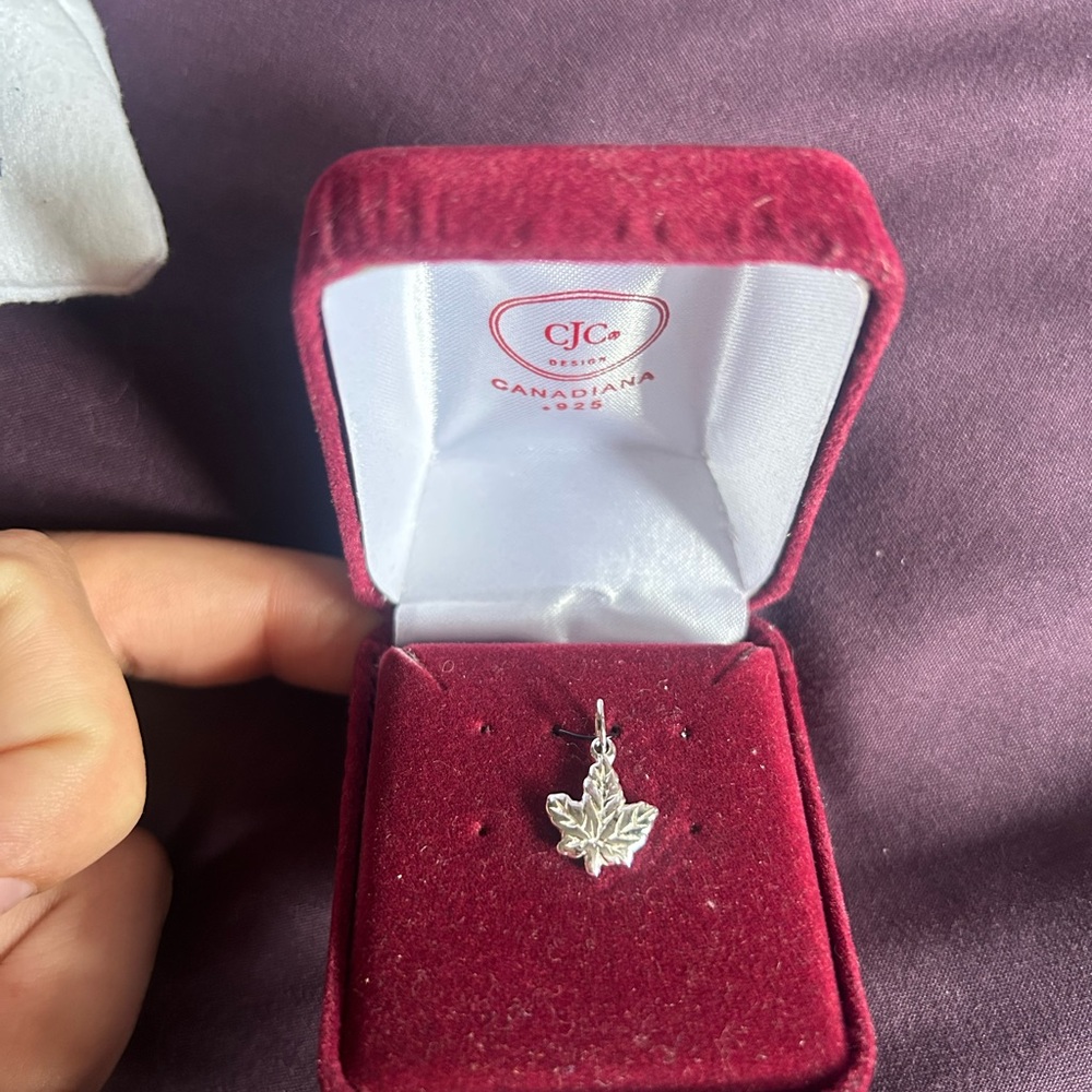 925 Silver Maple Leaf Pendant Charm - Canadiana Collection